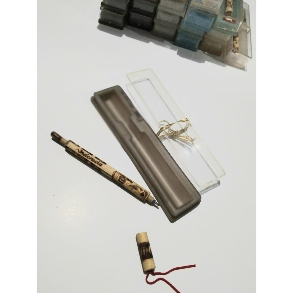 

PENA PULPEN BAMBU SATUAN KEMASAN KOTAK KHUSUS EKSKLUSIF ANTIK UNIK PEN BOLPEN