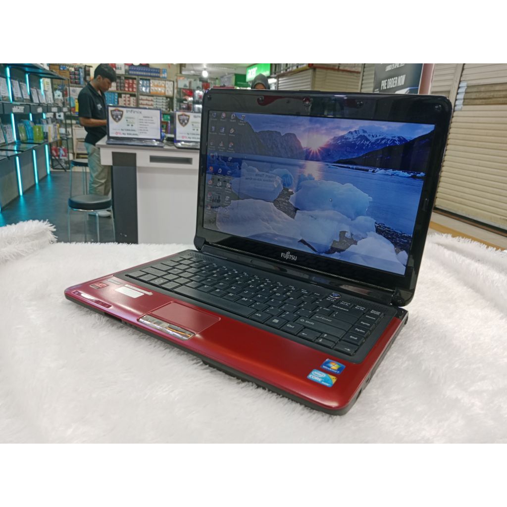 laptop leptop fujitsu LH530 core i3 ram 6 gn hard diak 320 gb 14 inc siap pakai