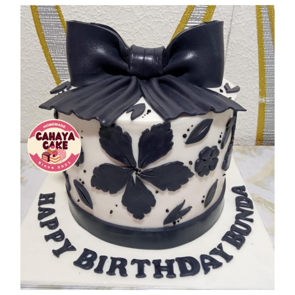 

Kue Ulang Tahun Pita / Kue Ulang Tahun Ibu / Custom Cake