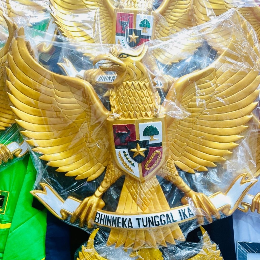 PATUNG GARUDA PANCASILA 70CM BAHAN FIBER UNTUK PAJANGAN