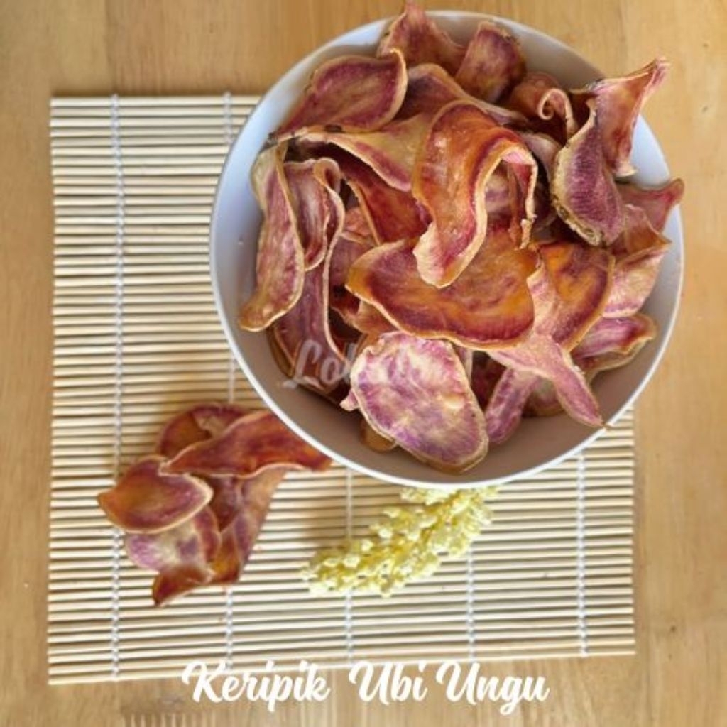 

Keripik Ubi / Keripik Ubi Ungu 1Kg | Renyah dan Enak