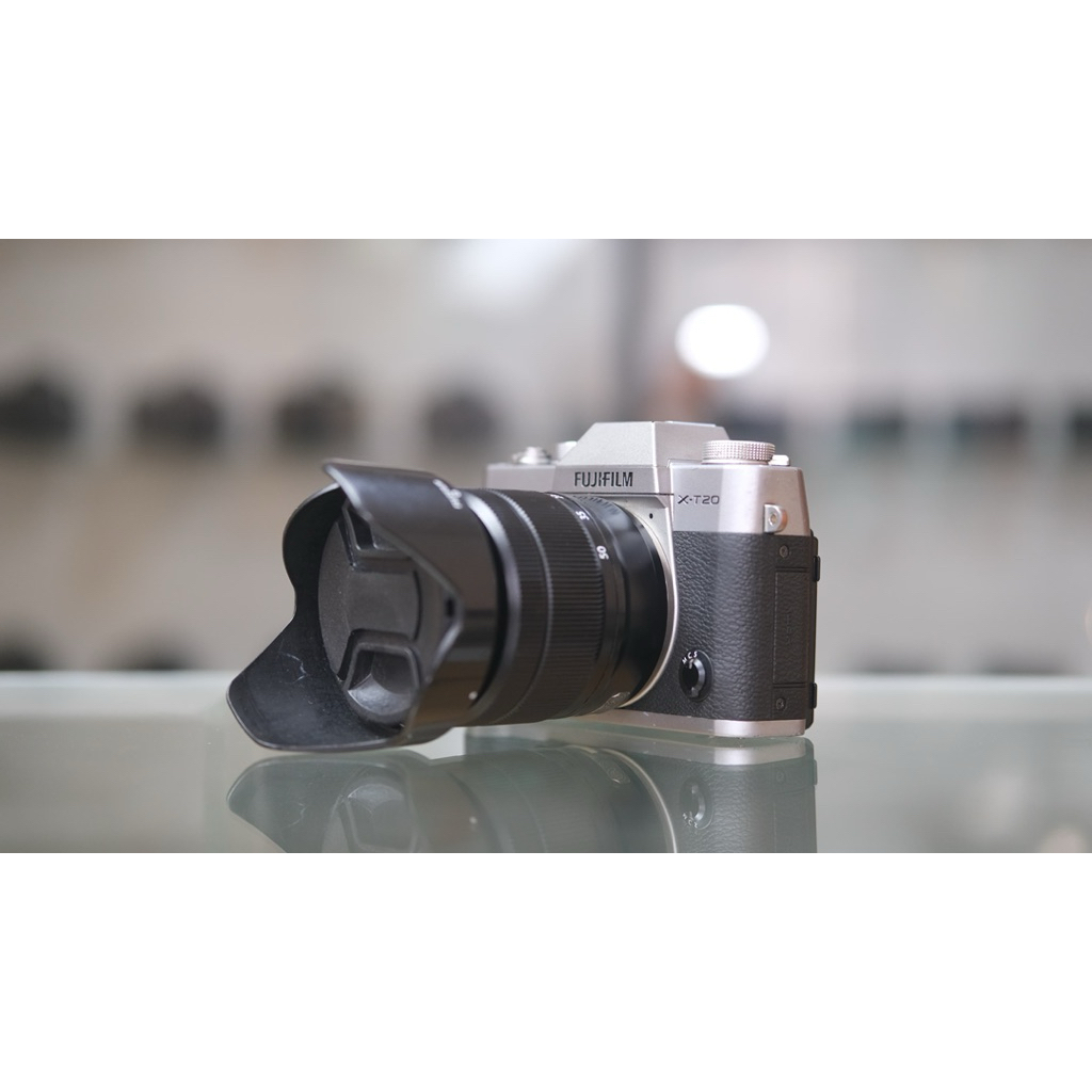 Kamera Fujifilm XT20 plus Lensa Kit 16-50mm