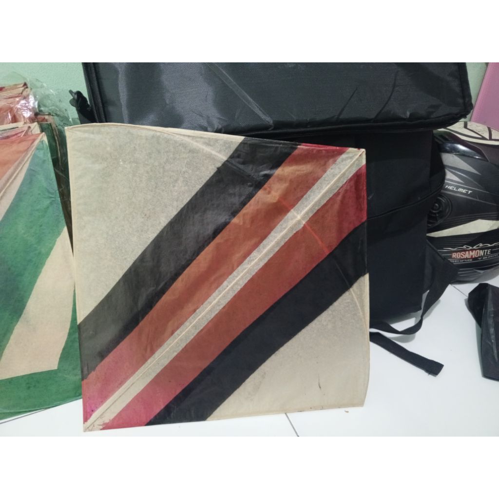 Layangan seot Merosot & berotot, mengisi bandung ukuran 54 isi 50 & 100 pcs kwalitas super