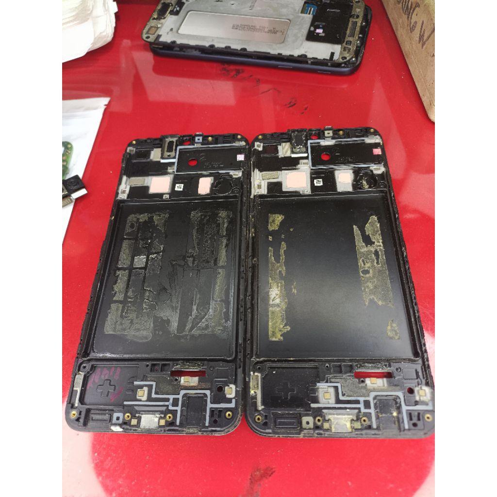 freme tulangan lcd samsung a20 ori