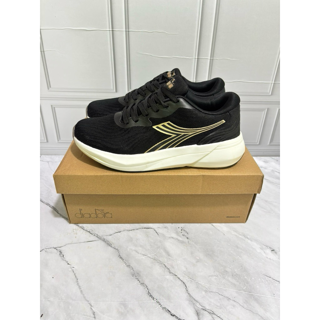 SIZE 44 SEPATU DIADORA MALORCA BLACK HITAM ORIGINAL