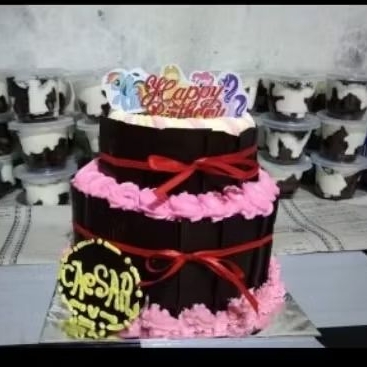 

black forest tingkat 20 + 12 cm