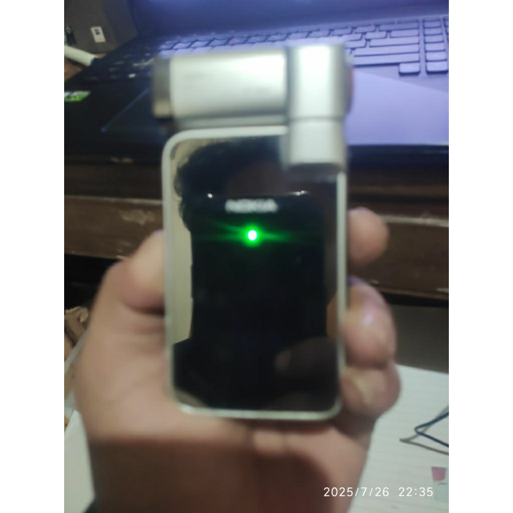 NOKIA N93i hidup