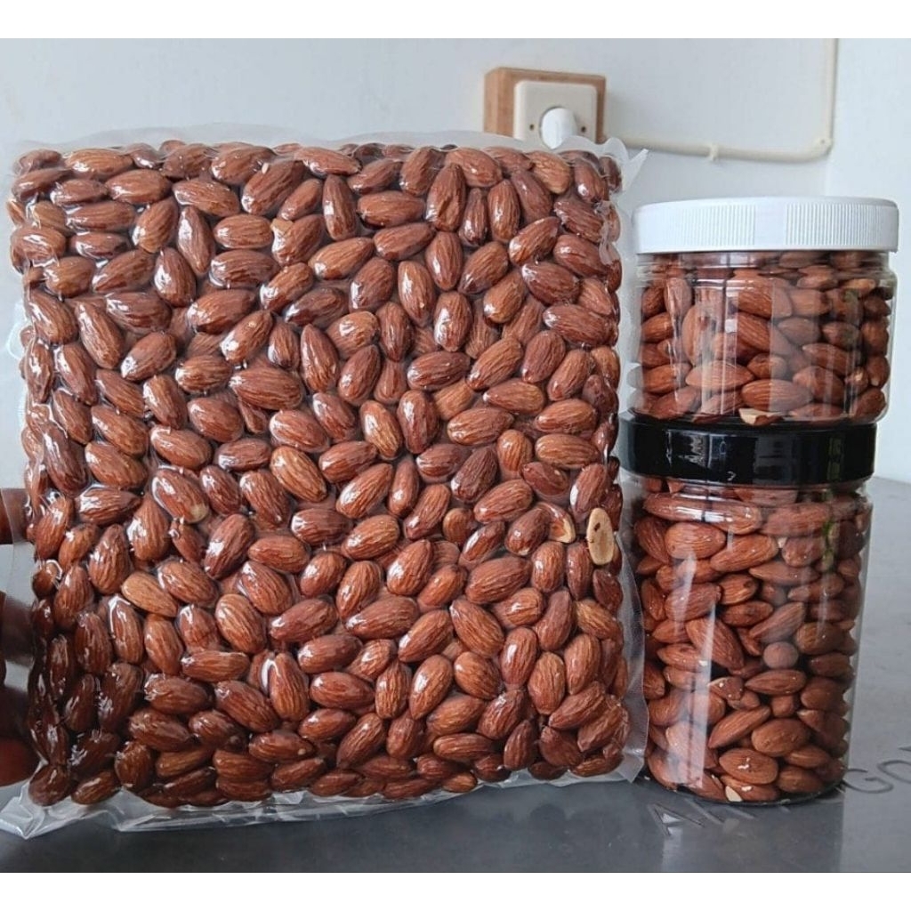 

Kacang Almond Roasted