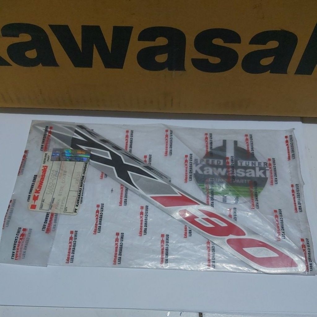 sticker ZX130 mark cover side sticker cover body belakang zx130 silver
