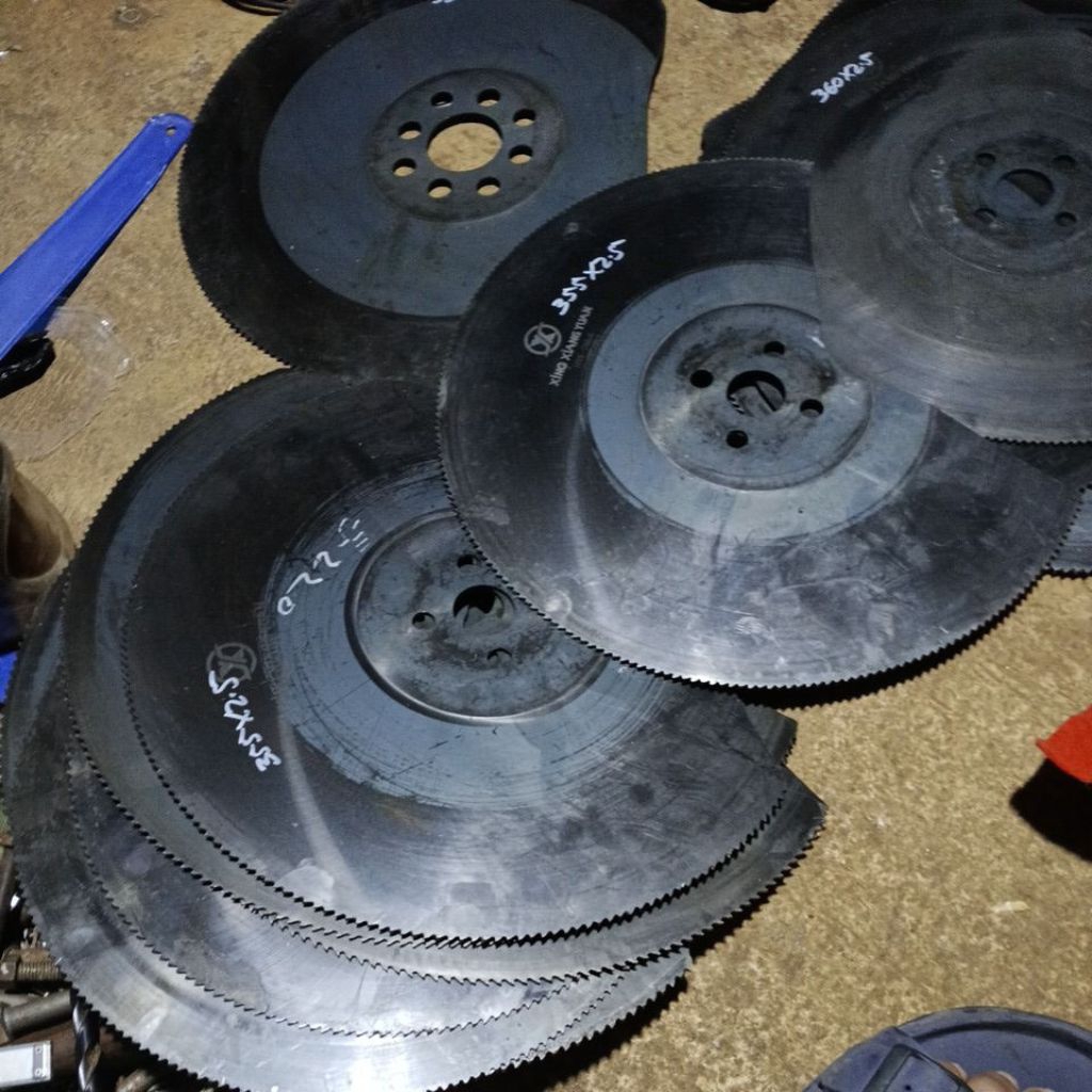 BAHAN TAJI AYAM DM06 BLACK 2,5M