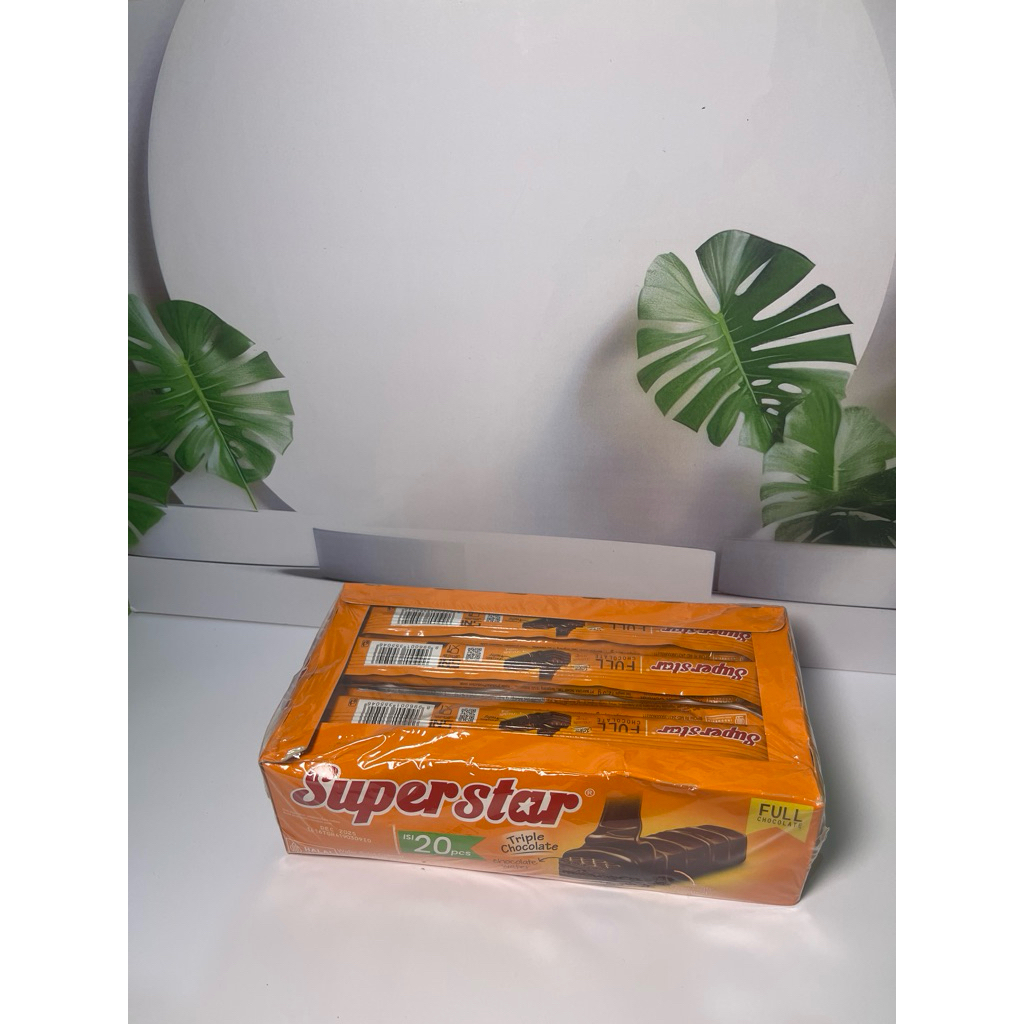 

Superstar Wafer Stik/Triple Chocolate/Cemilan Anak /Cemilan Manis