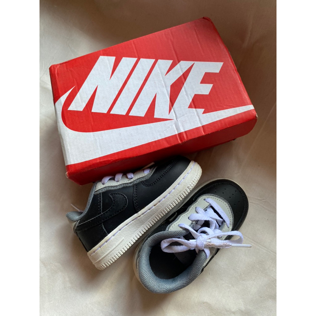Preloved sepatu nike anak