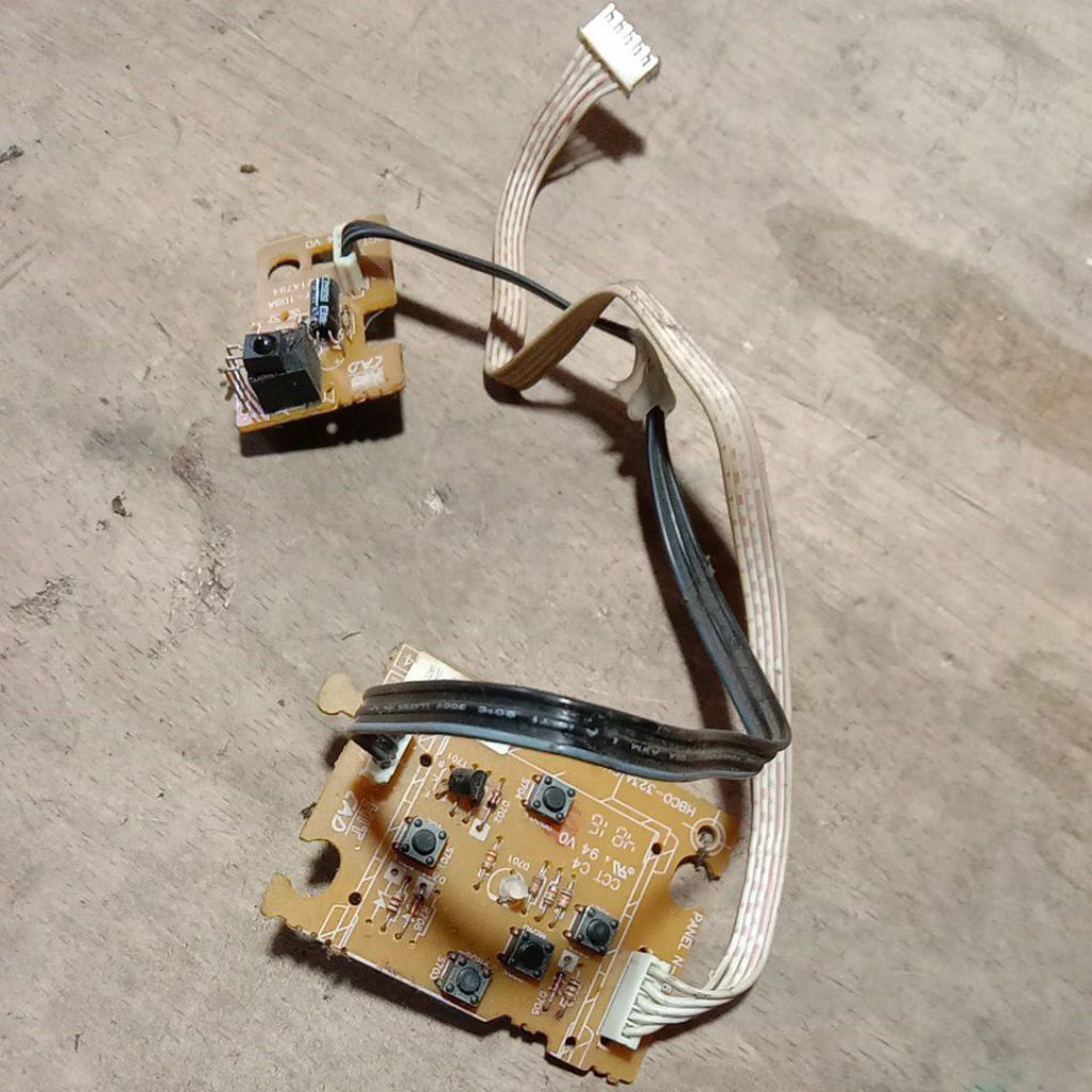 tombol tv Polytron xbr