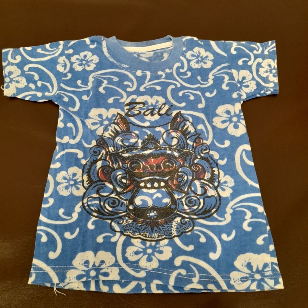 0594. Preloved kaos bali barong anak laki-laki