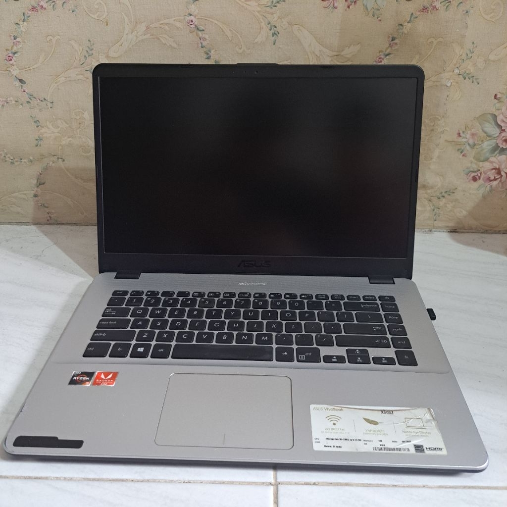 Laptop Asus Vivobook X505ZA Amd Ryzen 5 2500U Amd Radeon Vega 8 Graphics Ram 12 GB/SSD 256 GB, Silve