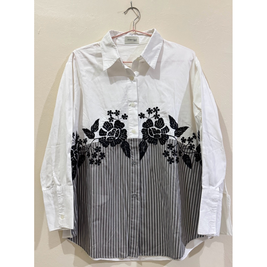 Shirt putih bunga studio Tui all size ( LD. 116 ) PL Bundling
