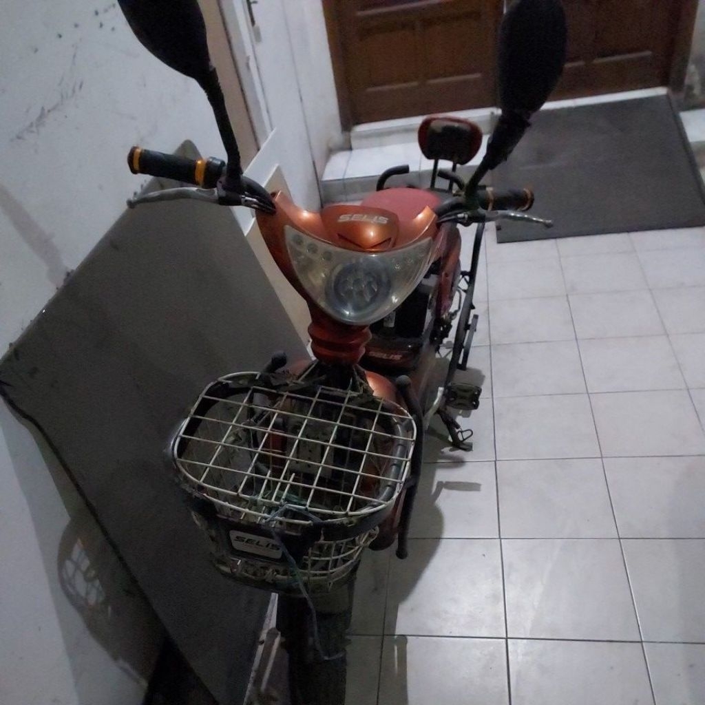 Selis