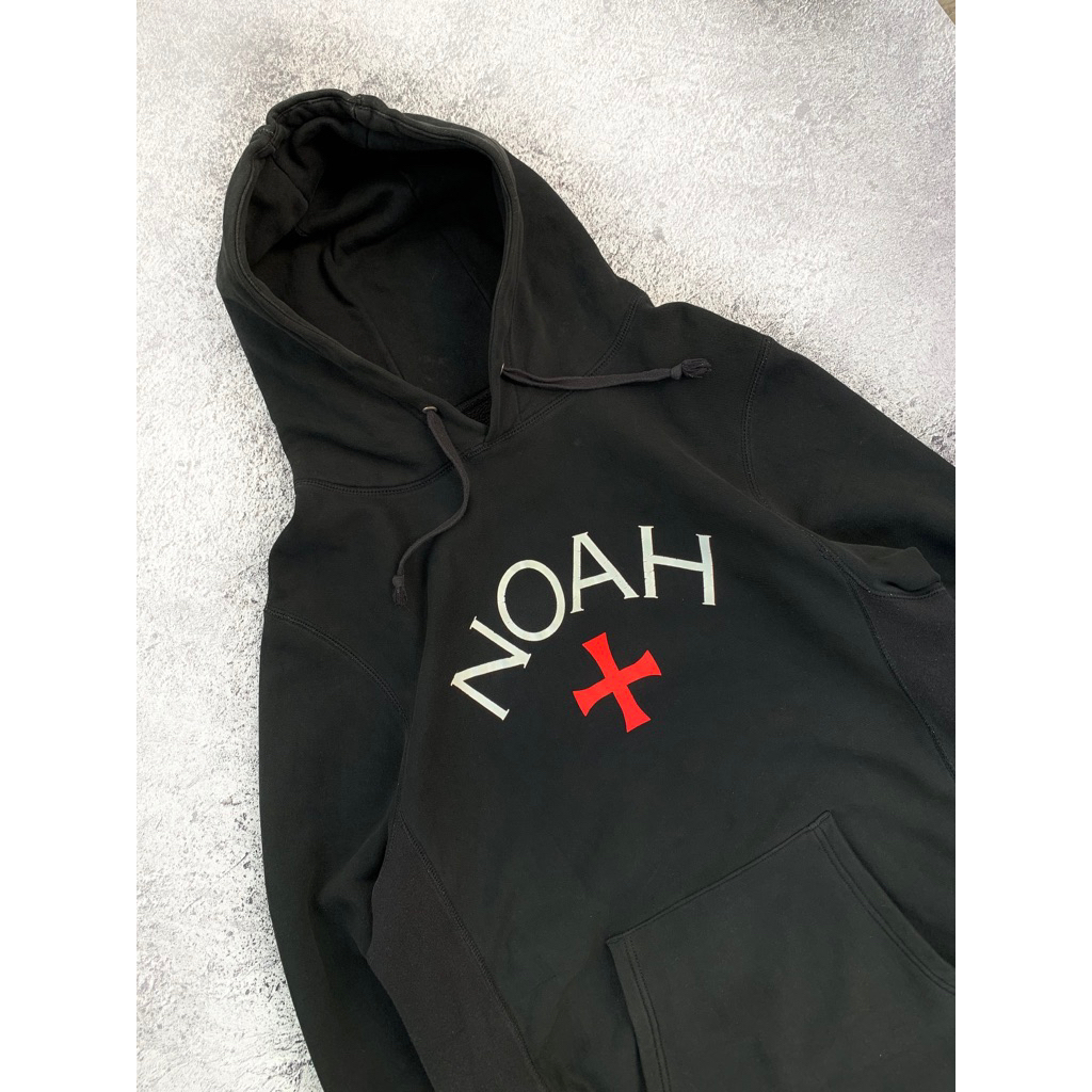 Noah nyc core logo hoodie