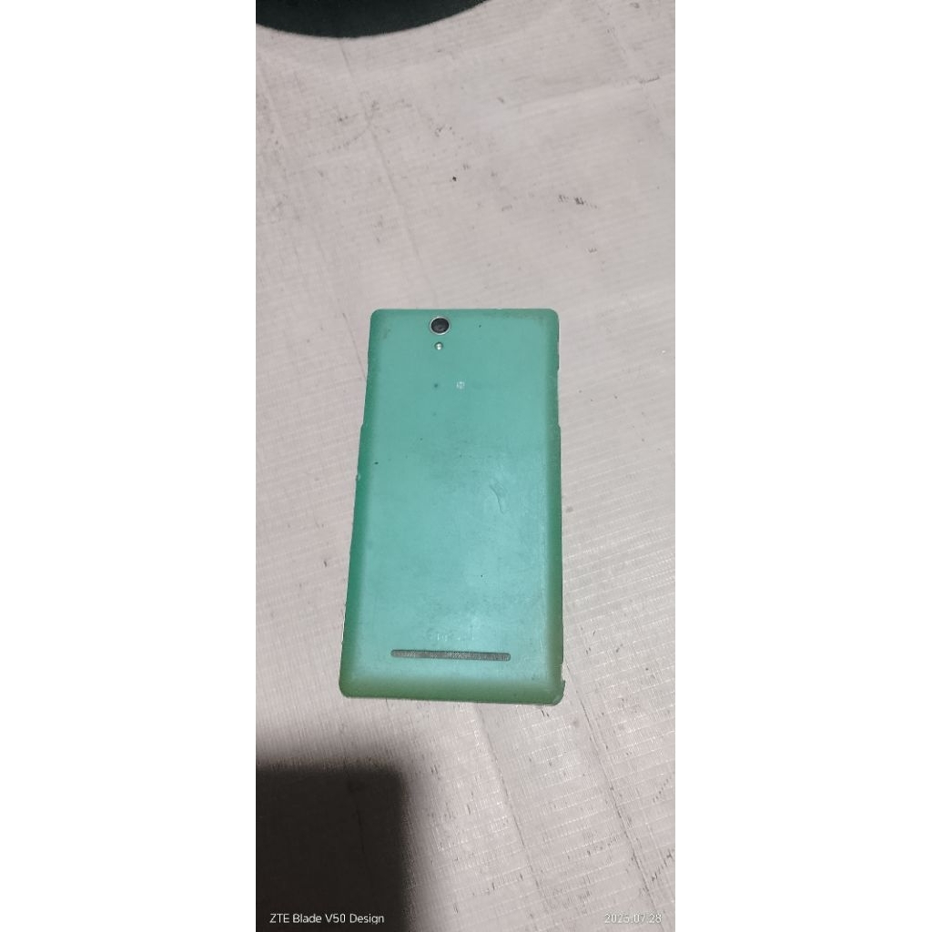 HP android Sony Xperia rusak seadanya