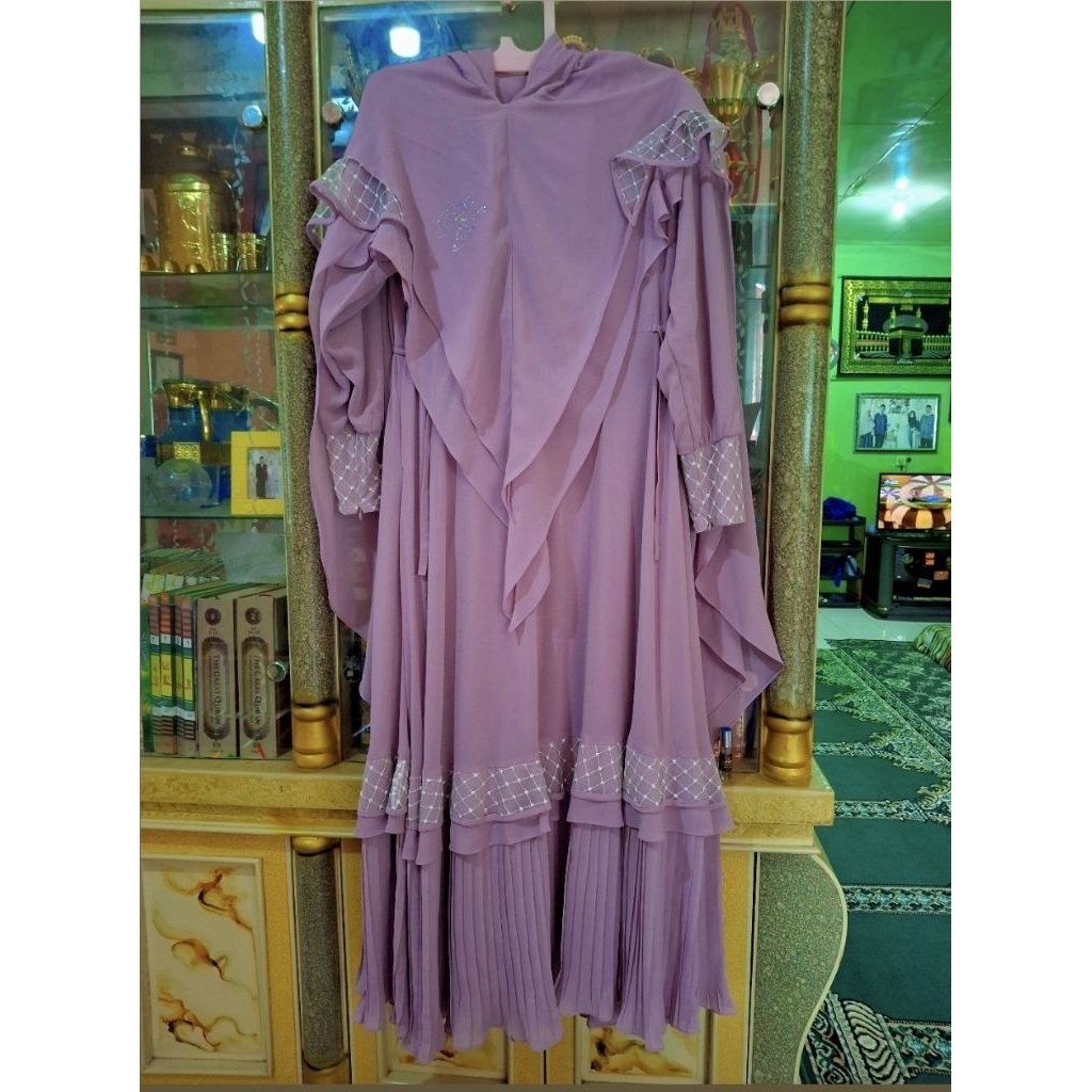shalu nisabila /gamis lilac /gamispesta /dress lilac/ zaskia sungkar /set syar'i