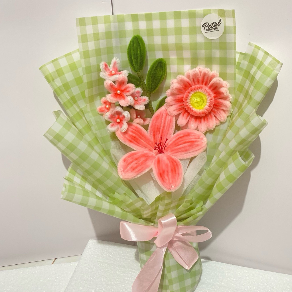 

Buket Kawat Bulu | Gift Wisuda