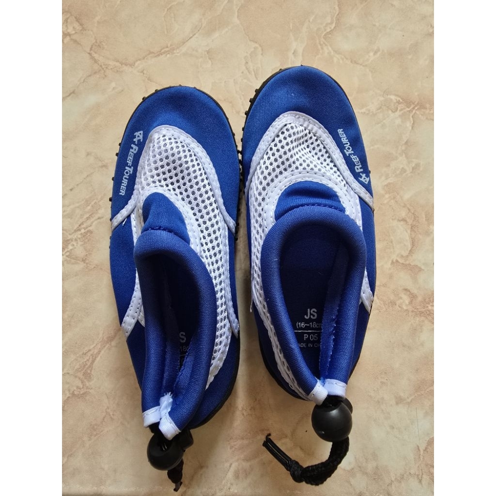Sepatu Pantai olahraga air Reef Tourer anak preloved