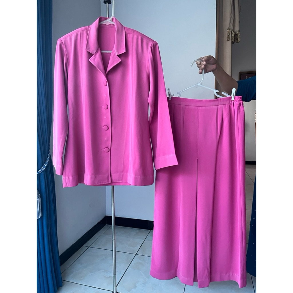 Preloved Setelan PSH Bhayangkari (Bonus Hijab & Pin)