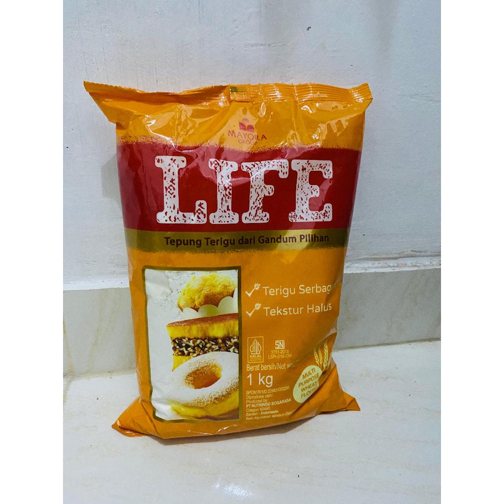 

TEPUNG TERIGU LIFE 1KG