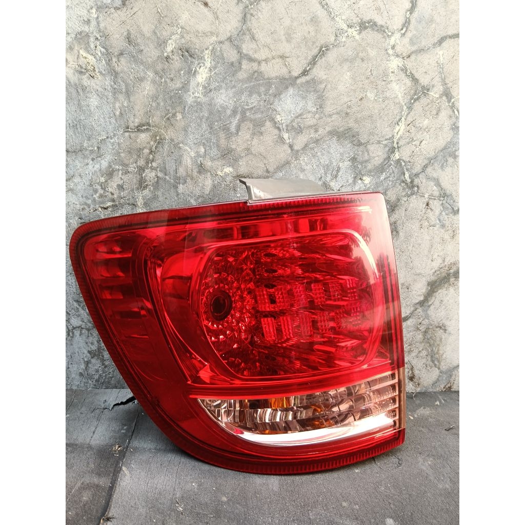 Lampu belakang / Stoplamp Toyota Fortuner Old thn 2005-2010-2015 Original Kiri only ( LH )