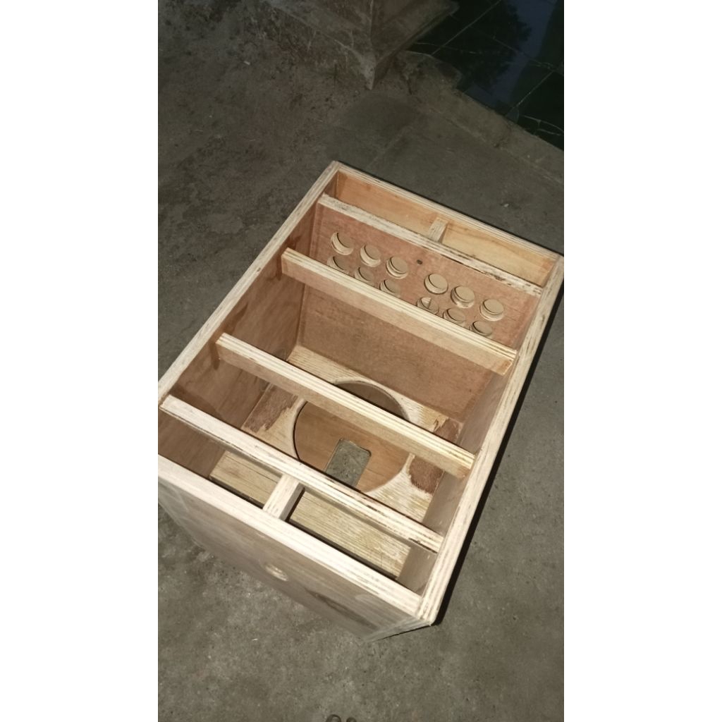 BOX SPEAKER MIDDLE PARATOP 6-12inch