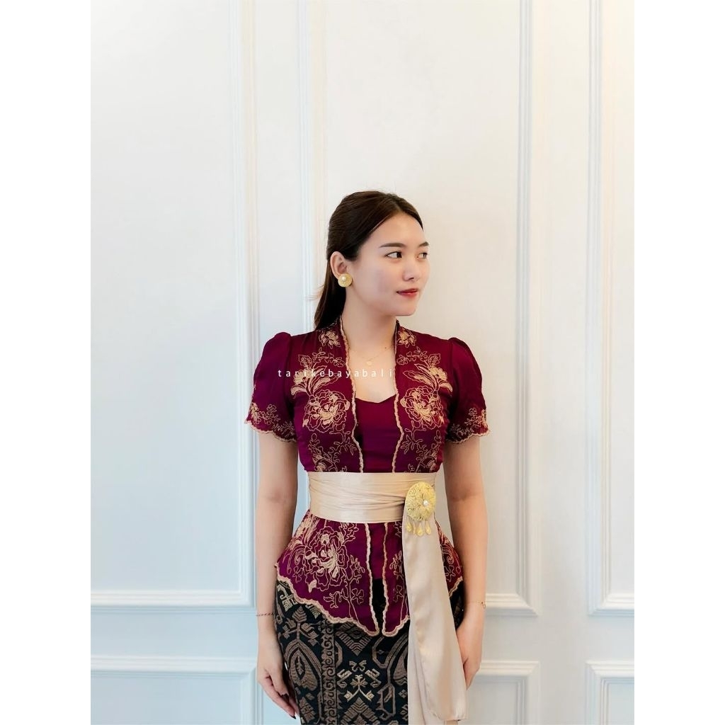 Kebaya Jadi Bordir Tangan Pendek || Kebaya Adat Bali Modern || Kebaya Adat Bali Kekinian || Kebaya A