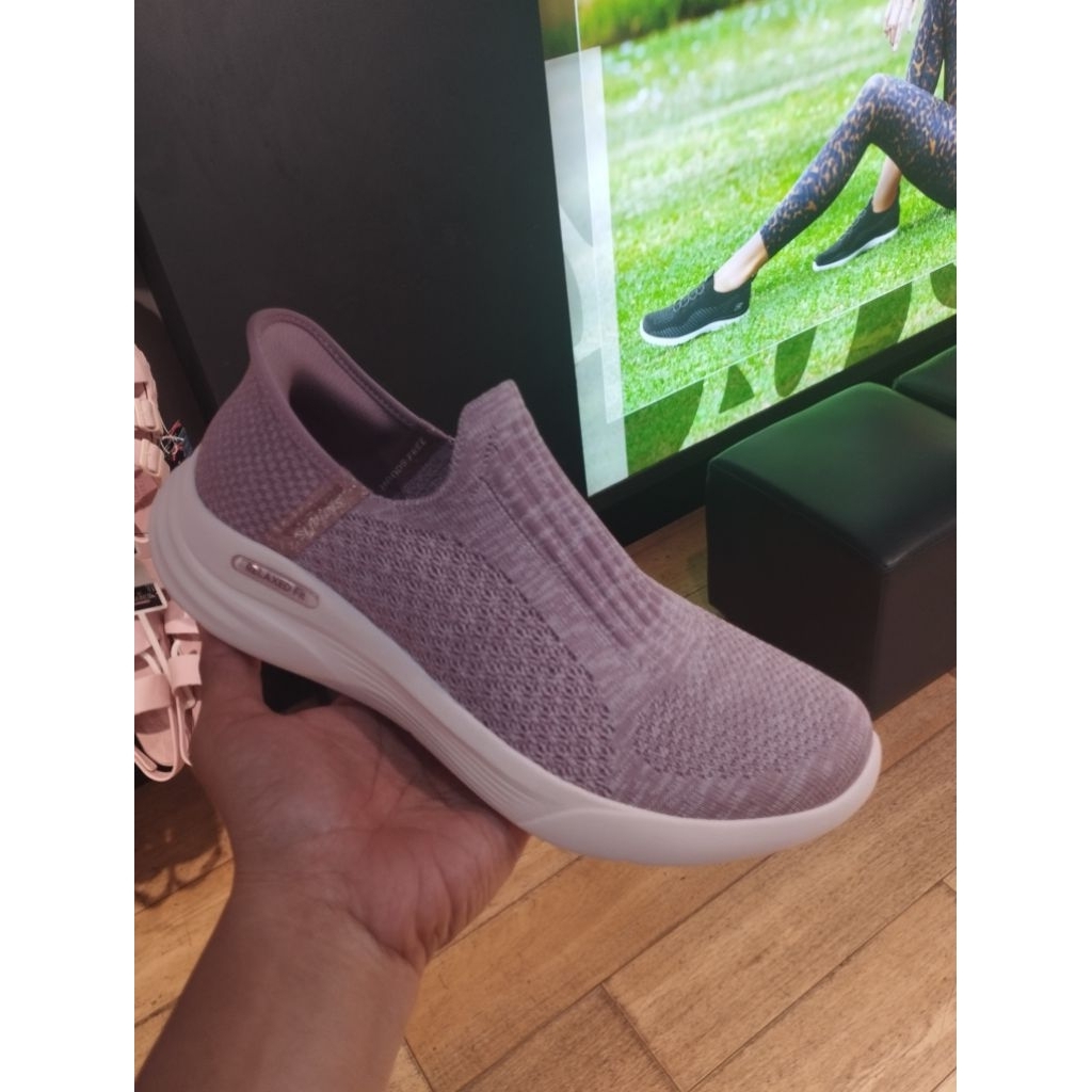 SEPATU SKECHERS SPORT RELAXED FIT WOMEN-SKE150354LTM