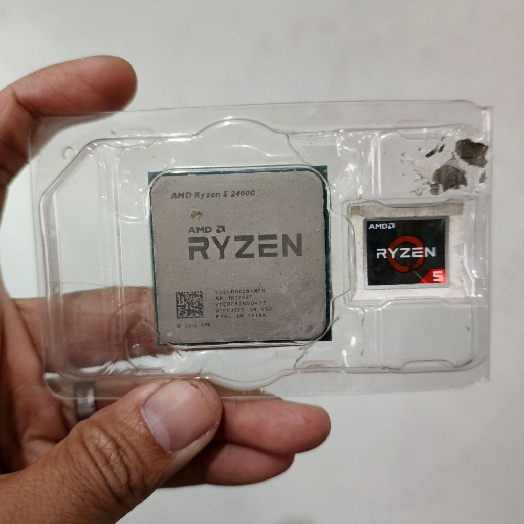Processor AMD Ryzen 5 2400G tray AM4