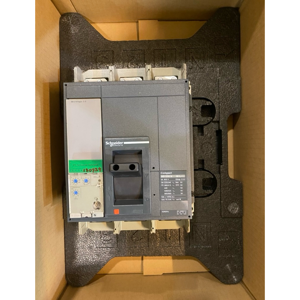 MCCB BREAKER SCHNEIDER 50kA NS800N 3P 800A MANUAL MICROLOGIC 2.0