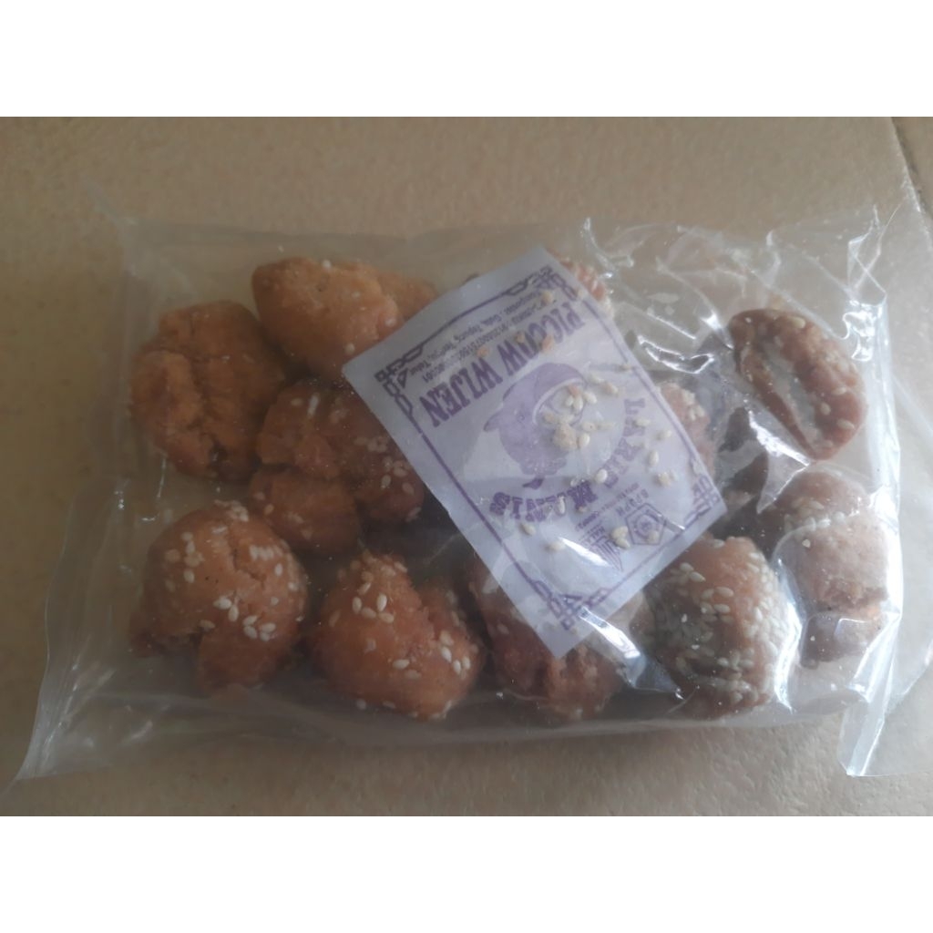 

roti ketawa wijen isi 12