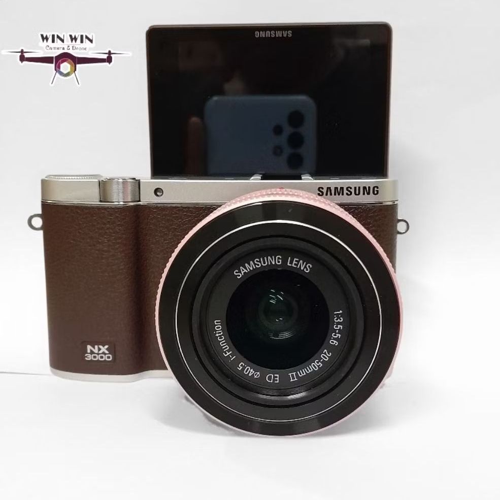 Kamera Camera Mirorrless Samsung NX3000 Samsung Lens pink 20-50mm