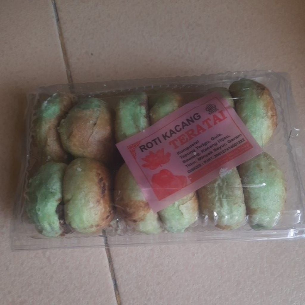 

roti kacang besar cap teratai isi 12