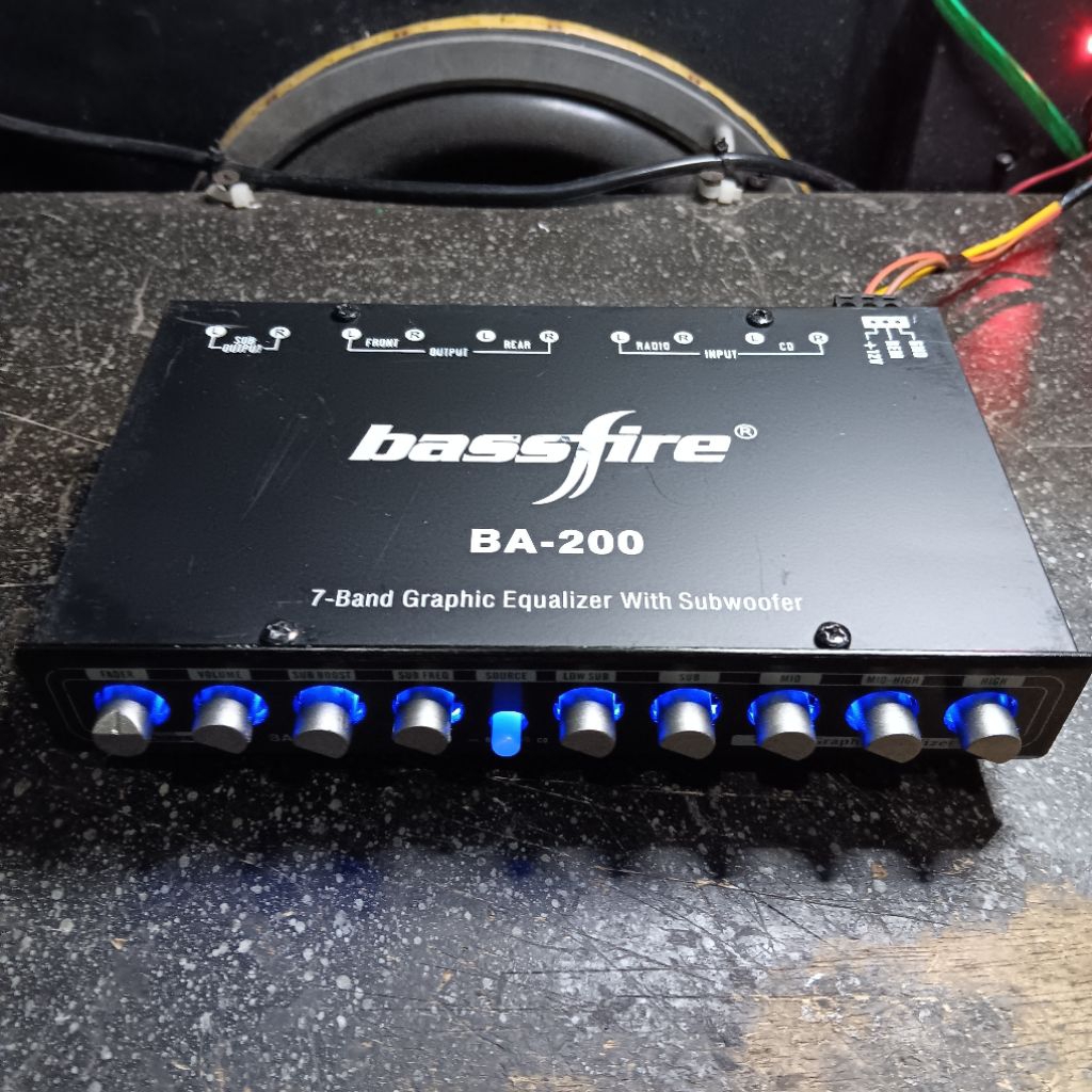 Preamp Parametrik Mobil Second Bassfire BA-200 upgrade Potensiometer baru + LED biru