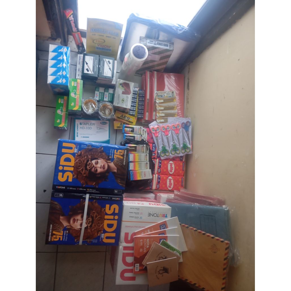 

alat tulis kantor, perlengkapa sekolah