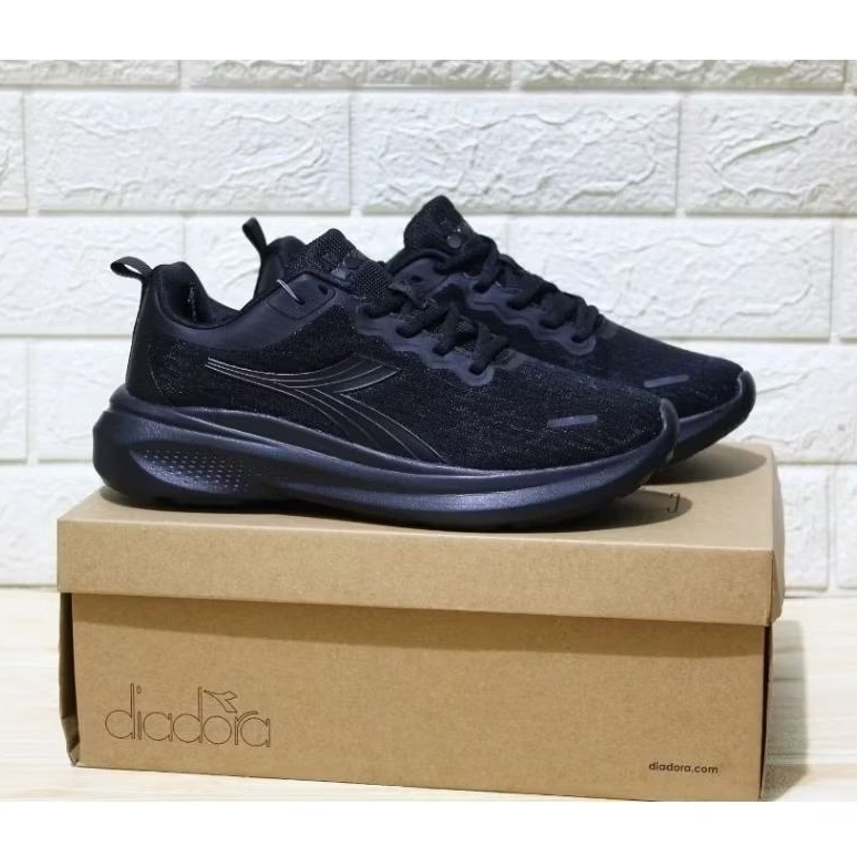 SEPATU DIADORA FULL HITAM ORIGINAL