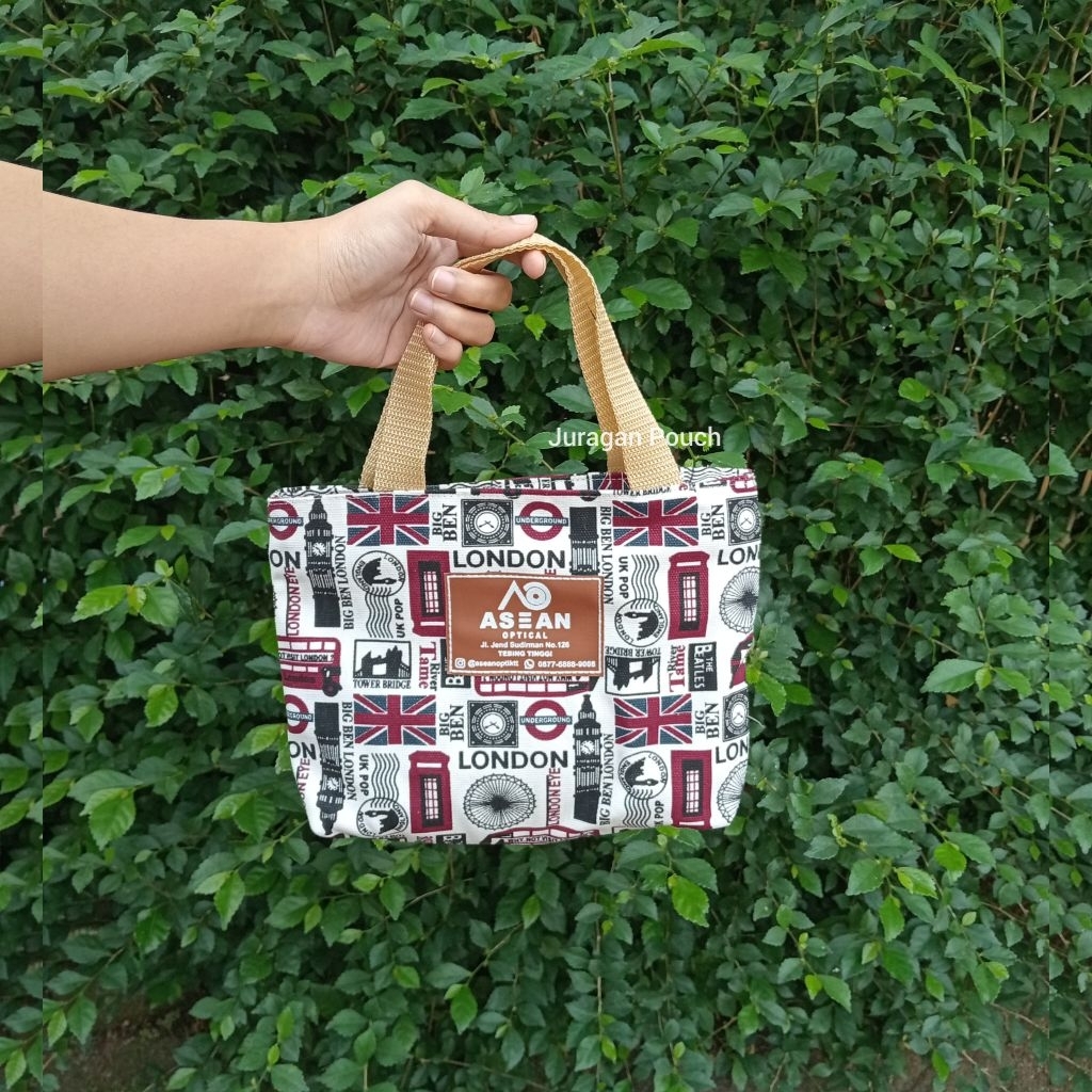 TAS KANVAS CUSTOM/Pouch Skincare Murah Unik Custom/Tas Skincare Murah Unik/Souvenir Pernikahan Murah