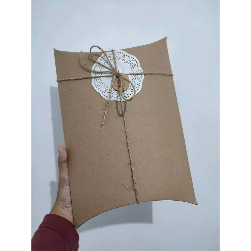 

Ptc box hadiah size 31x23x7 cm pillow box praktiss