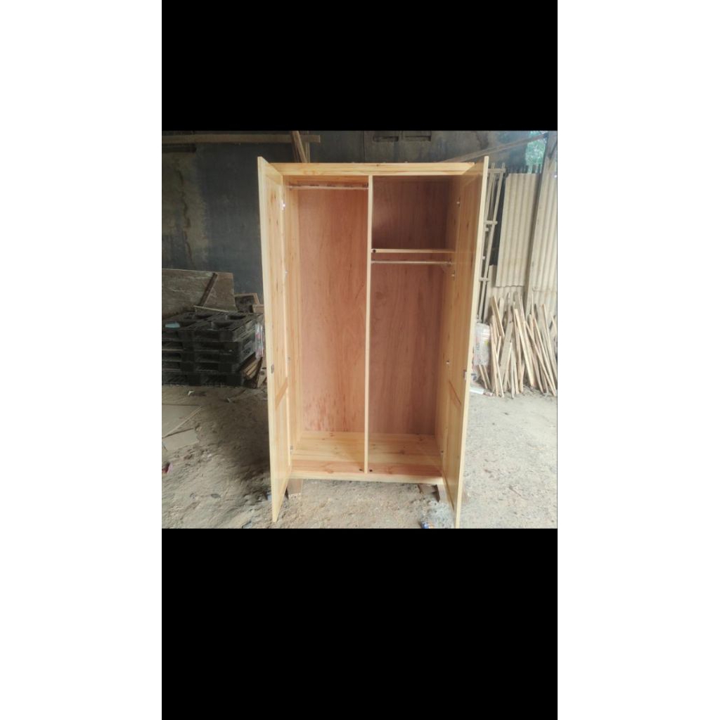 lemari pakaian kayu jati Belanda