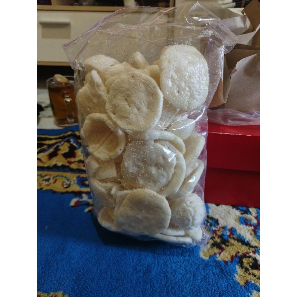 

Kerupuk dan Camilan Gurih dan Enak