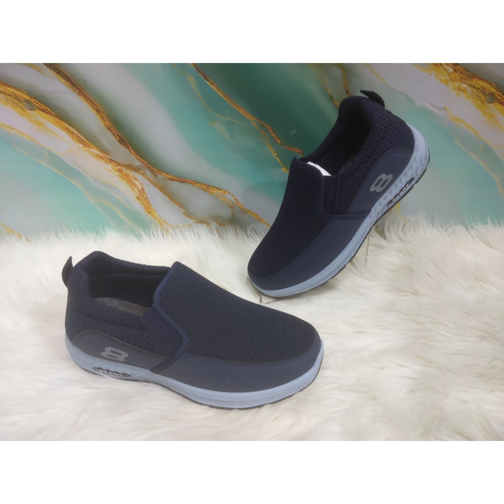 Sepatu Sneaker Pria Casual Slip On Sport Hitam Shoes