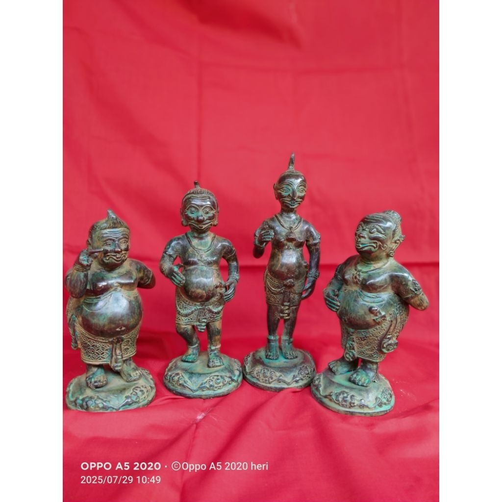 PAJANGAN PATUNG PUNOKAWAN HITAM ISTIMEWA