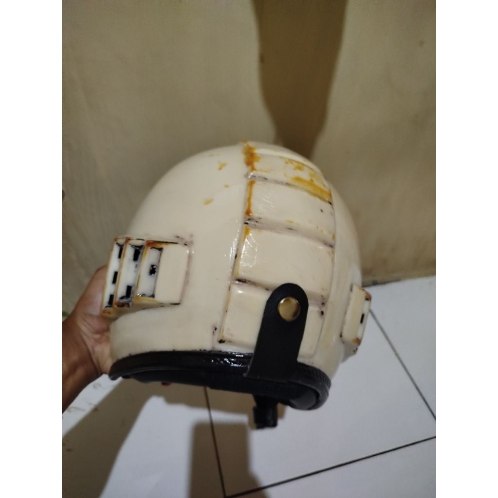 Helm Robot Ori Gading
