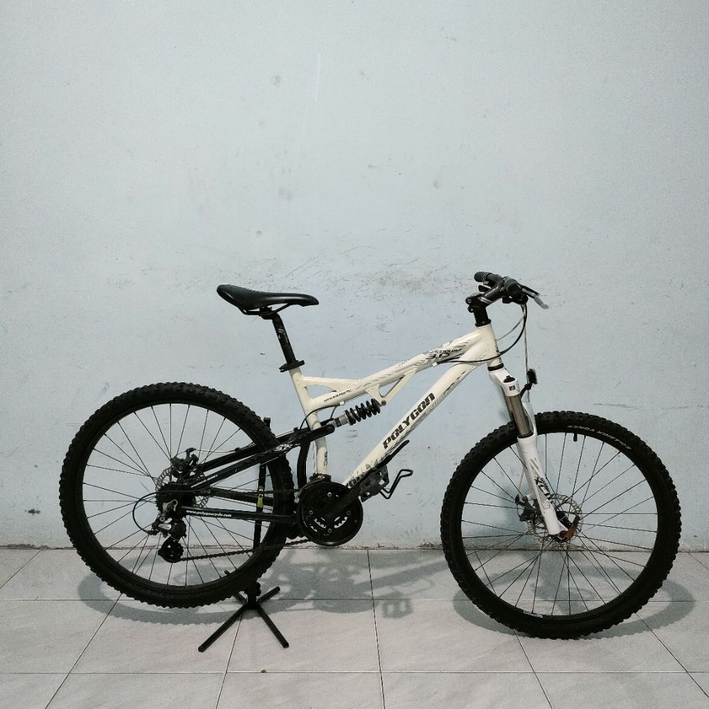Sepeda Polygon Broadway 3.0 Full Suspensi