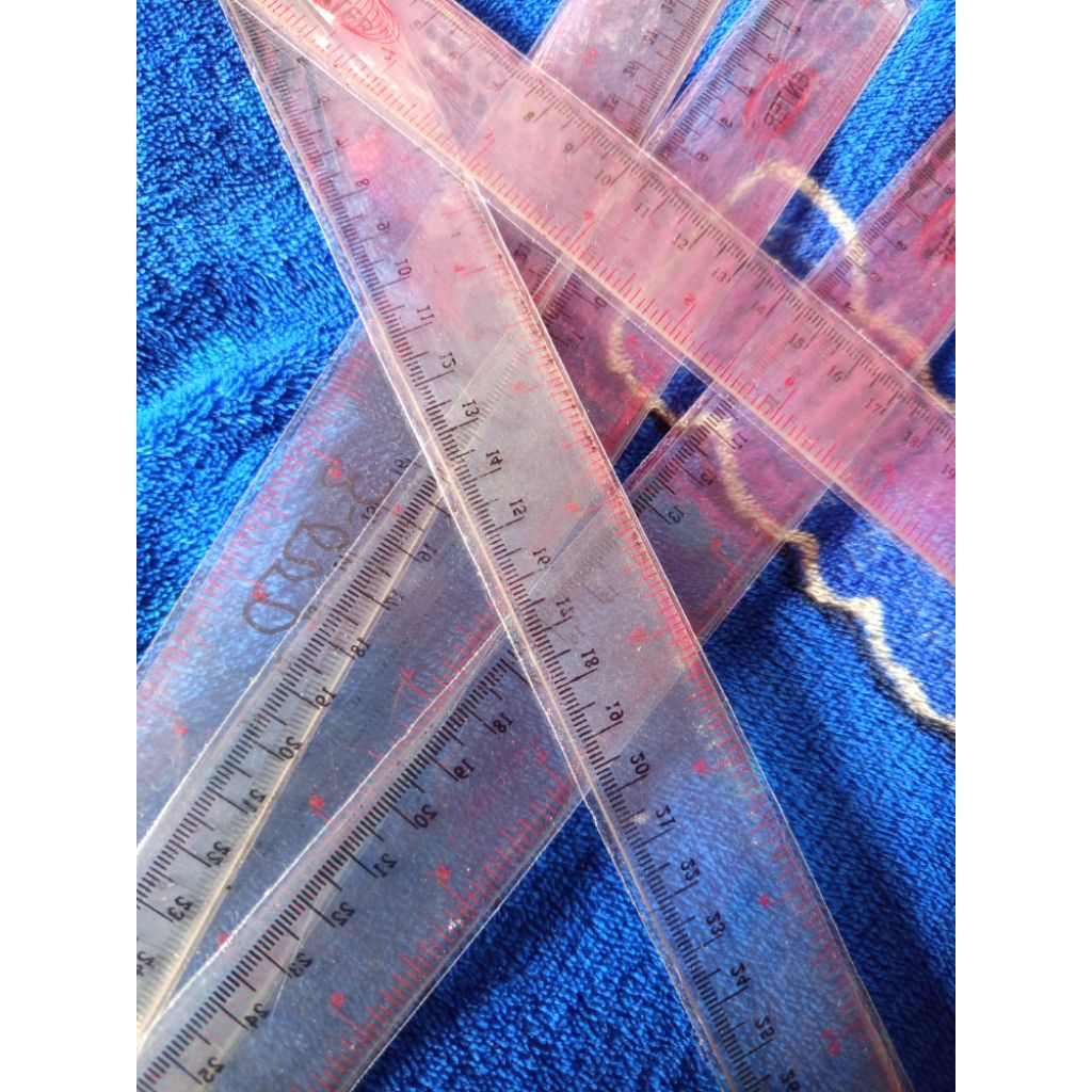 

Penggaris panjang 30CM