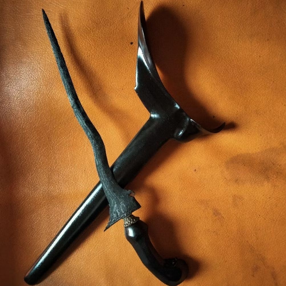 keris sepuh jangkung luk 3 kmbang kcang mbungkemm pamor nyanak gonjo iras est pajajaran awal tersedi